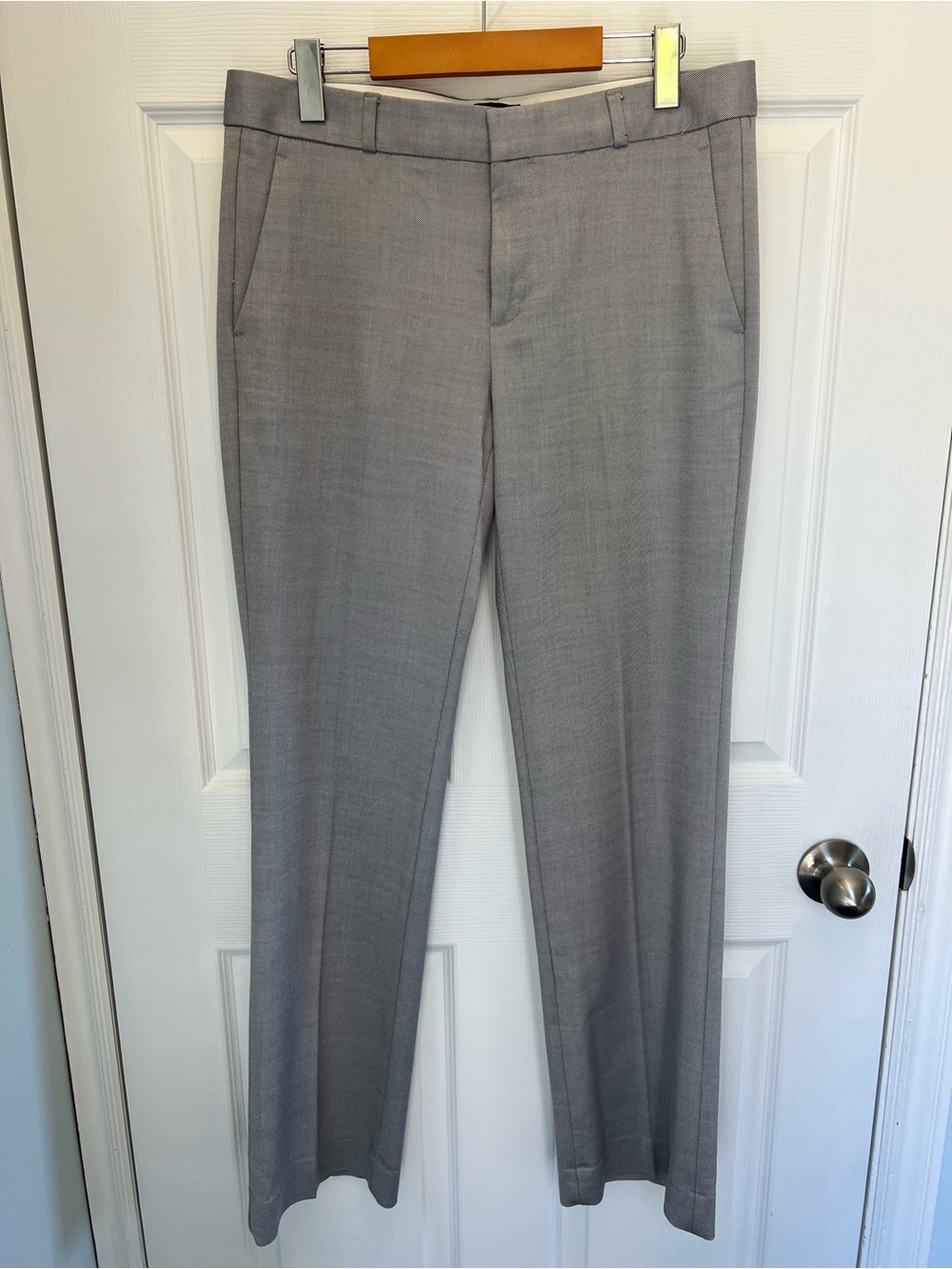 Banana Republic Light Gray women’s Dress Pants - Straight Leg